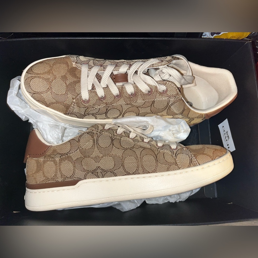 Coach shoes women’s 10